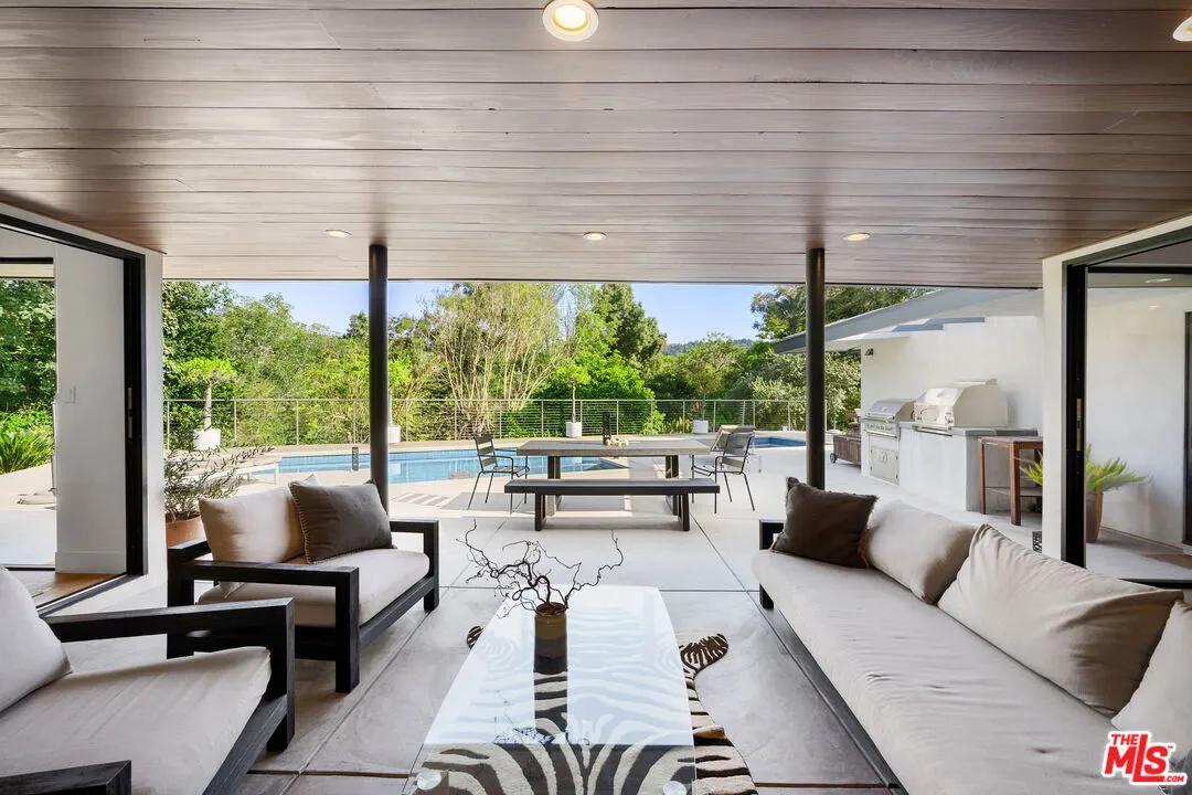 11460 Laurelcrest Rd