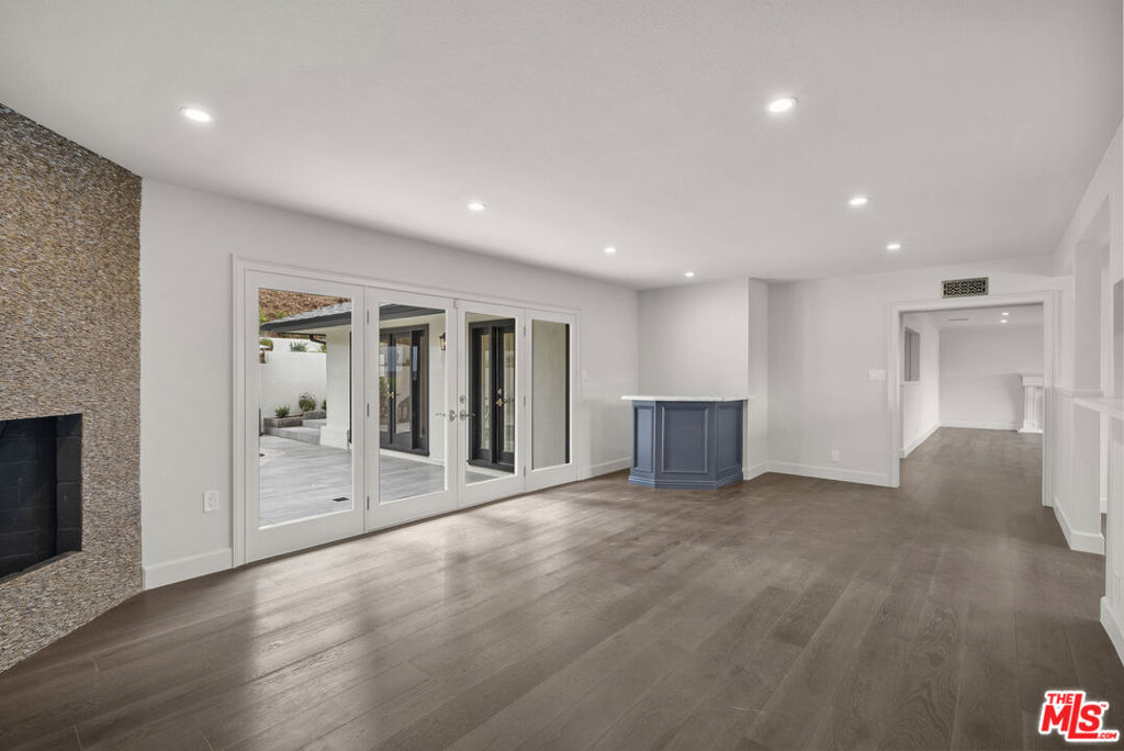 3361 Scadlock Lane