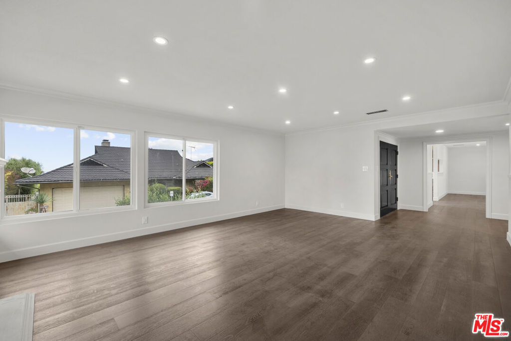 3361 Scadlock Lane