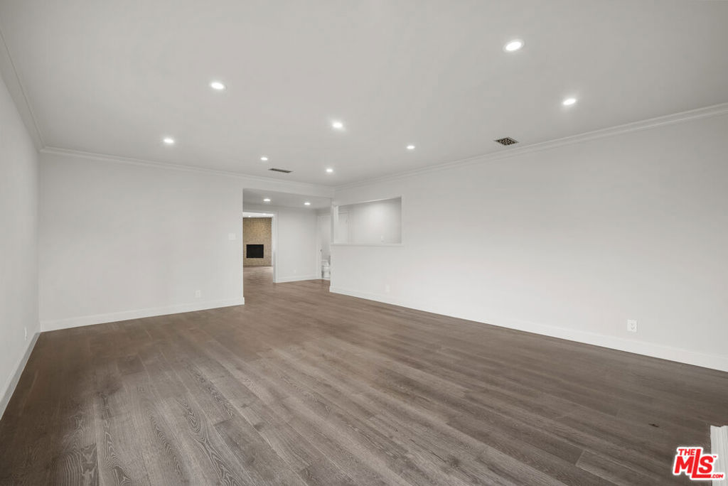 3361 Scadlock Lane