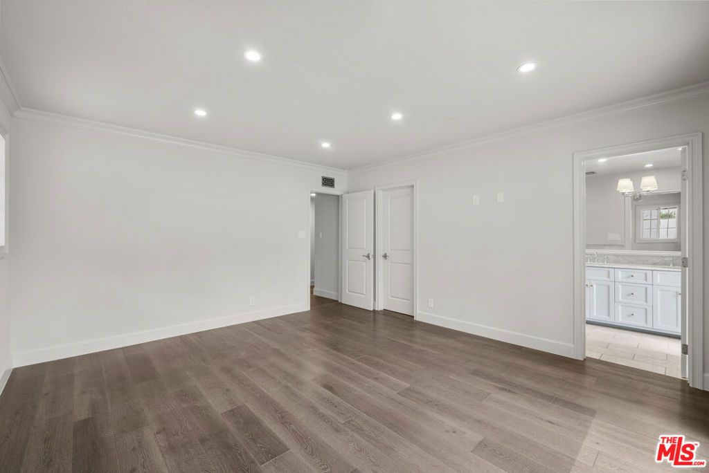 3361 Scadlock Lane