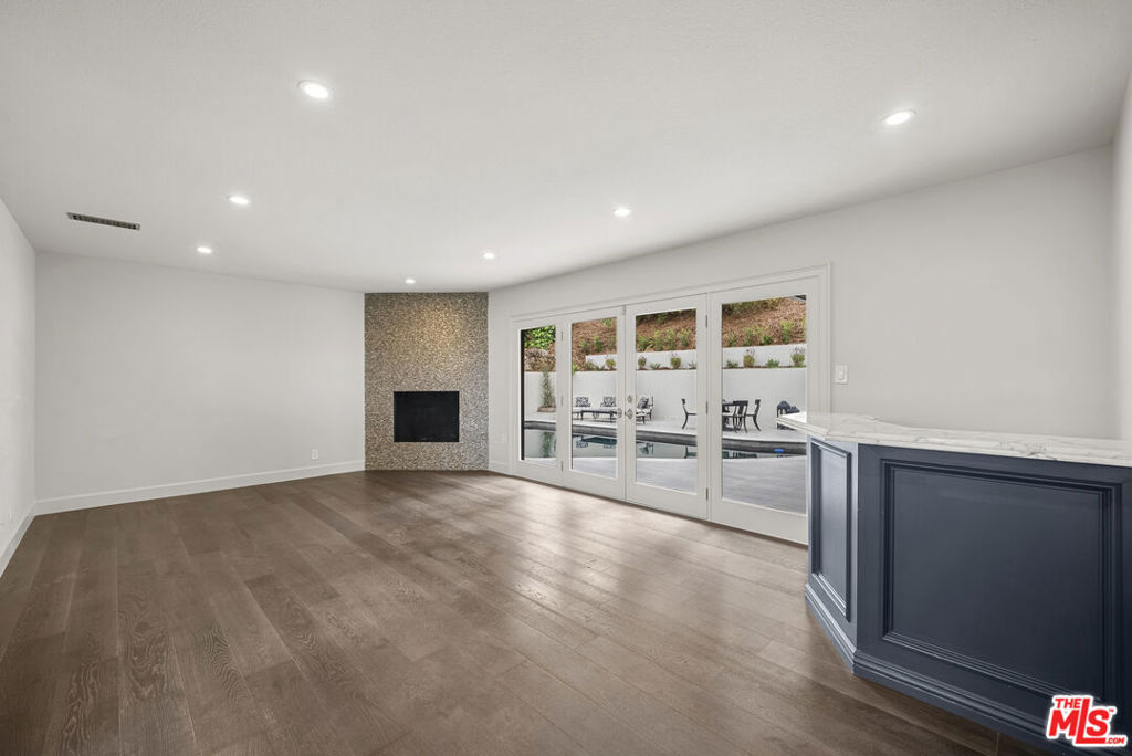3361 Scadlock Lane