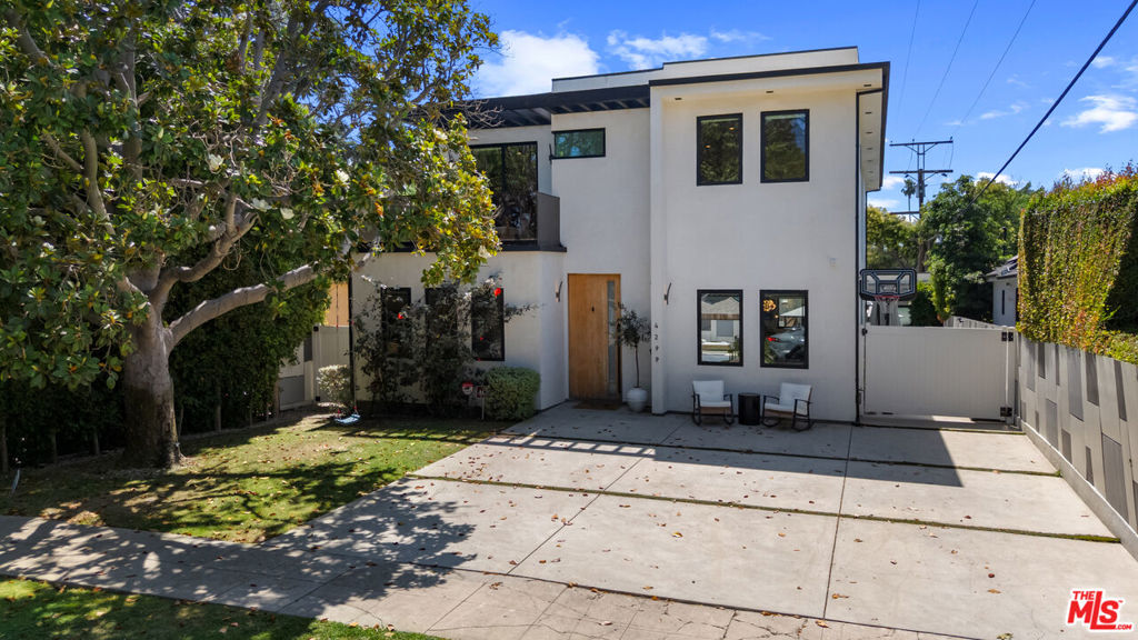 4299 Elmer Avenue