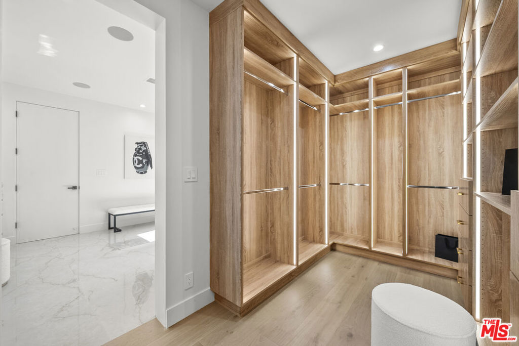 5741 Newcastle Avenue