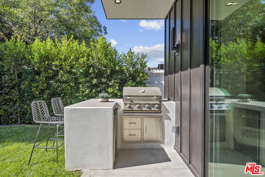 5741 Newcastle Avenue