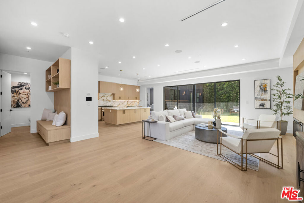 5741 Newcastle Avenue