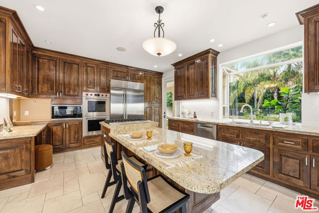 16655 La Maida Street