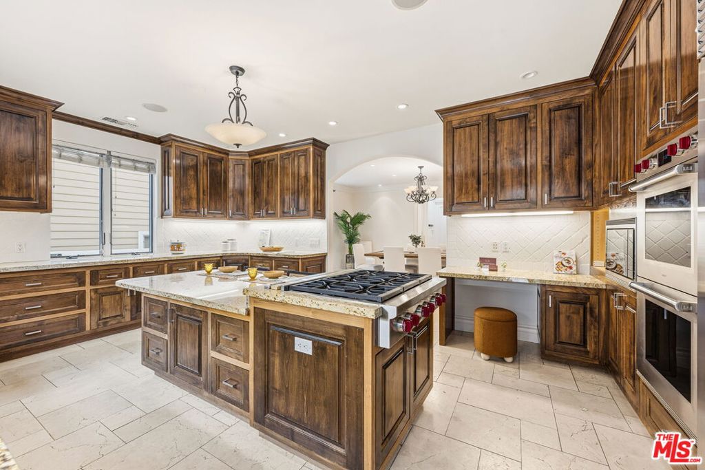 16655 La Maida Street