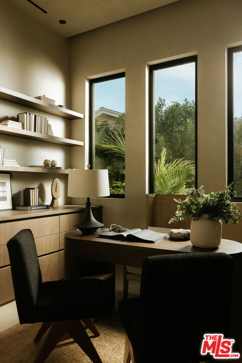 18911 Ringling Street