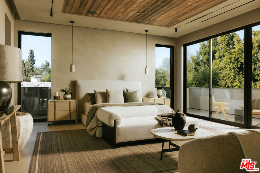 18911 Ringling Street