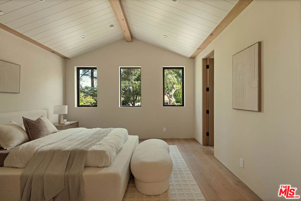 4447 Matilija Avenue