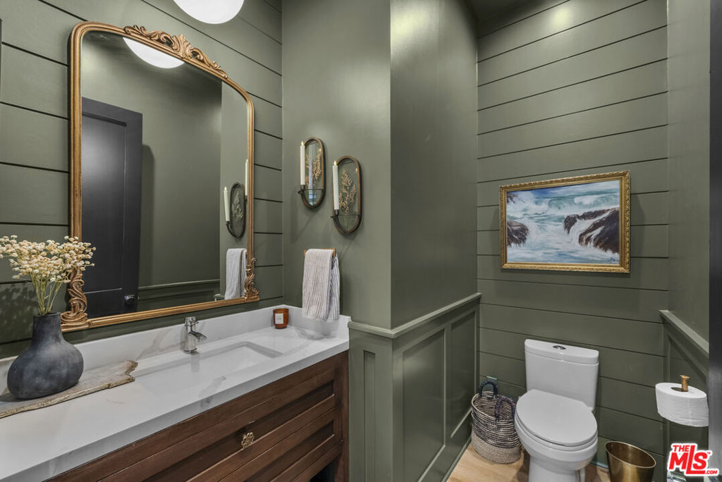 13431 Weddington Street