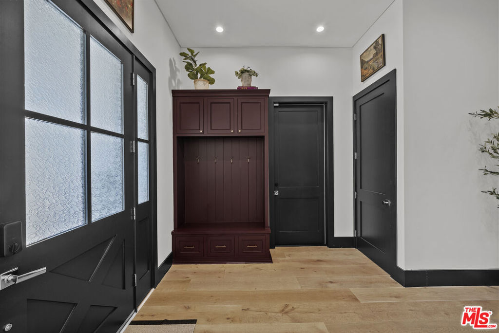 13431 Weddington Street