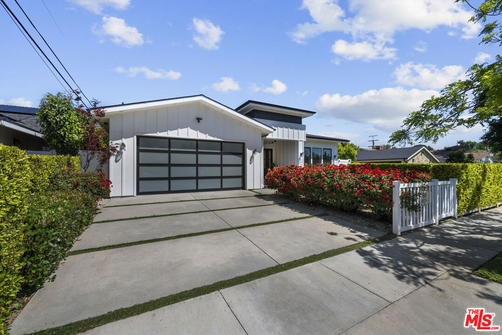 13431 Weddington Street