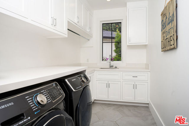 4957 Edgerton Avenue, Encino (los Angeles)