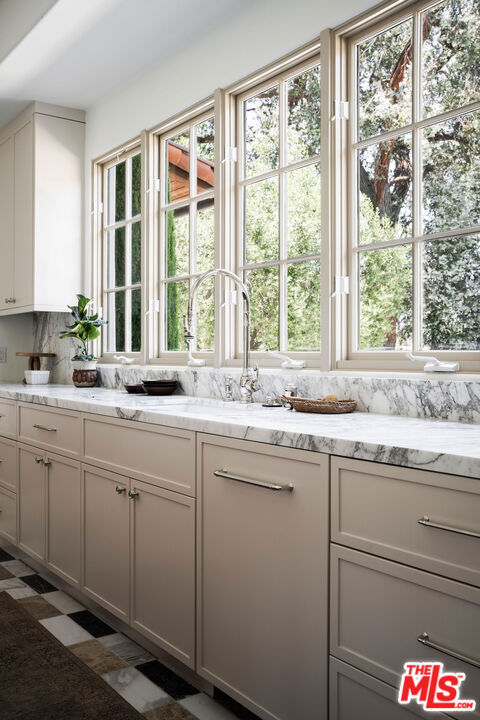 3462 White Rose Way, Encino (los Angeles)