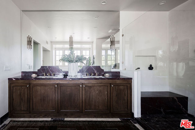 3462 White Rose Way, Encino (los Angeles)