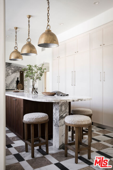 3462 White Rose Way, Encino (los Angeles)