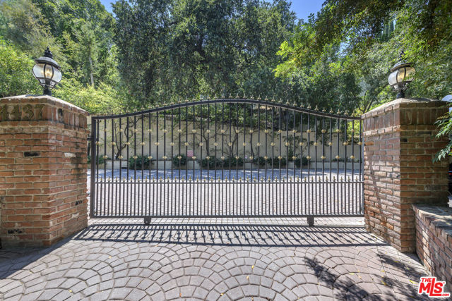 4437 Balboa Avenue, Encino (los Angeles)