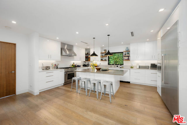11460 Laurelcrest Road, Studio City (los Angeles)
