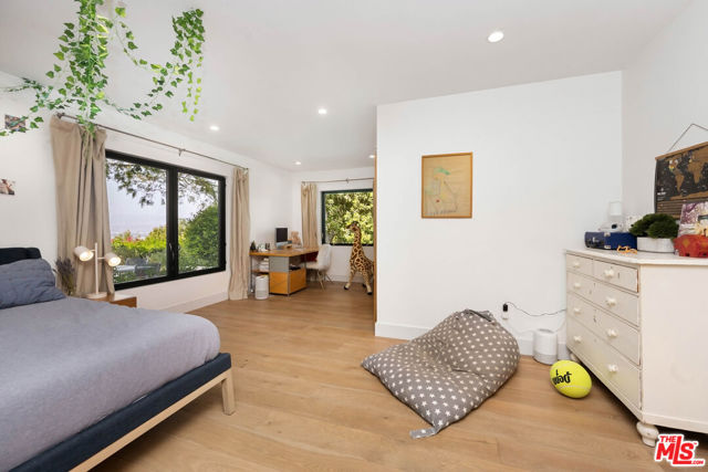 11460 Laurelcrest Road, Studio City (los Angeles)