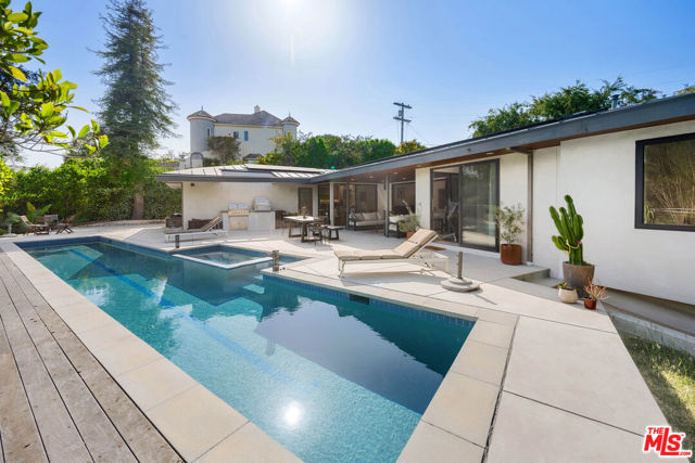 11460 Laurelcrest Road, Studio City (los Angeles)