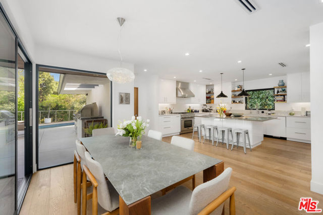 11460 Laurelcrest Road, Studio City (los Angeles)