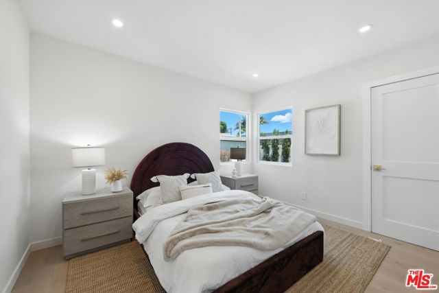 15727 Hartsook Street, Encino (los Angeles)
