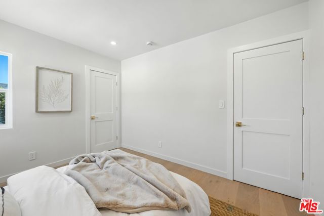 15727 Hartsook Street, Encino (los Angeles)