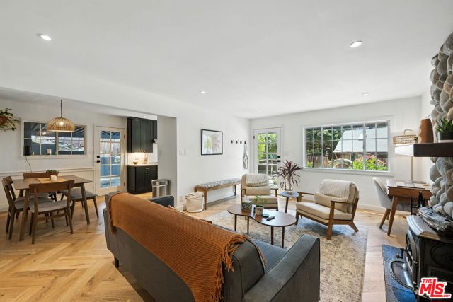 21881 Koontz Way, Topanga (los Angeles)