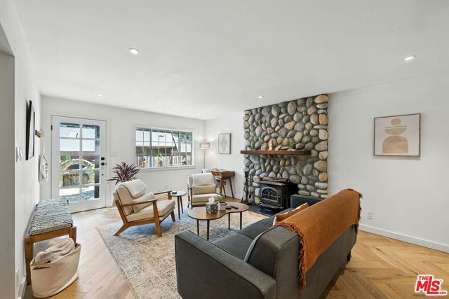 21881 Koontz Way, Topanga (los Angeles)
