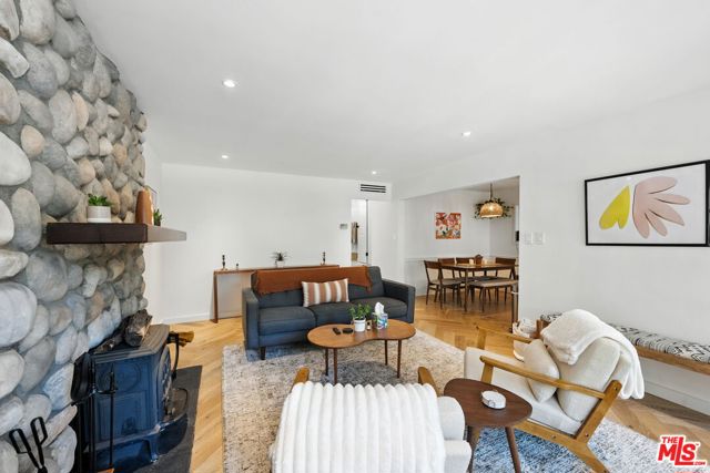 21881 Koontz Way, Topanga (los Angeles)