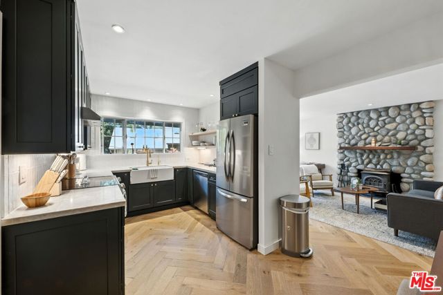 21881 Koontz Way, Topanga (los Angeles)