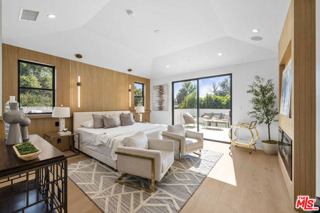 5741 Newcastle Avenue, Encino (los Angeles)