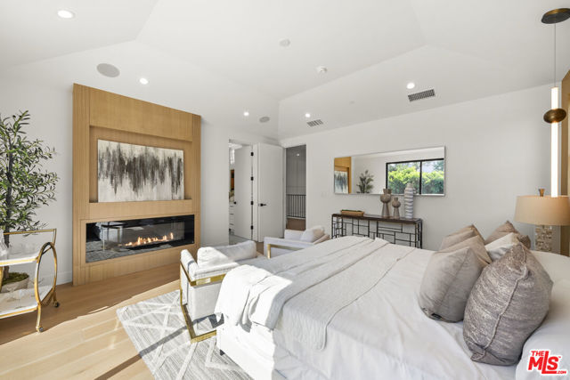 5741 Newcastle Avenue, Encino (los Angeles)