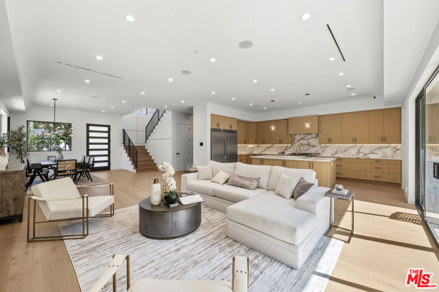 5741 Newcastle Avenue, Encino (los Angeles)