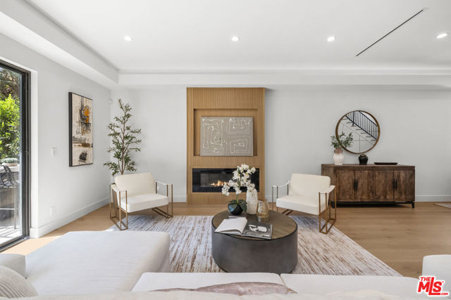 5741 Newcastle Avenue, Encino (los Angeles)