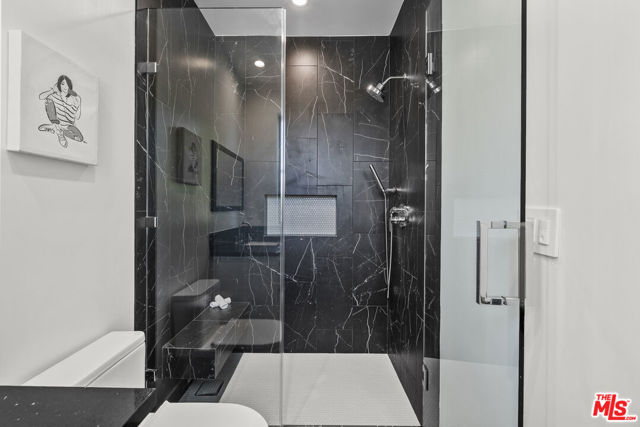 5741 Newcastle Avenue, Encino (los Angeles)