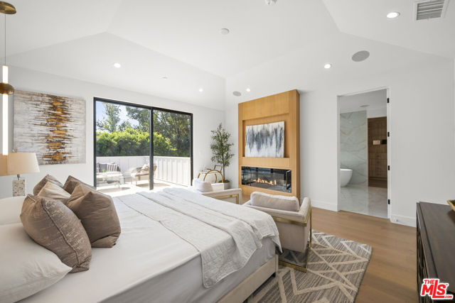 5741 Newcastle Avenue, Encino (los Angeles)