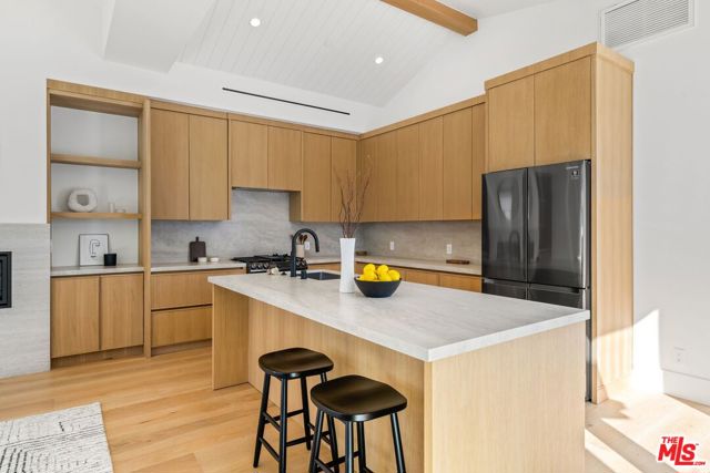 5414 Genesta Avenue, Encino (los Angeles)