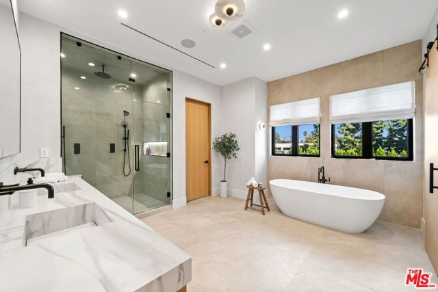 5414 Genesta Avenue, Encino (los Angeles)