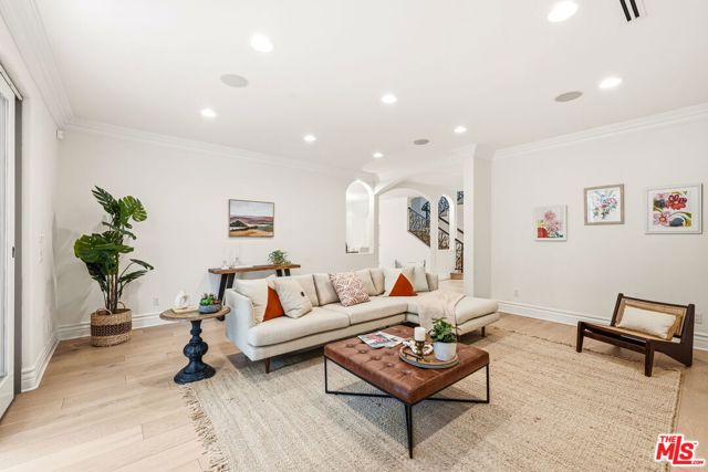 16655 La Maida Street, Encino (los Angeles)