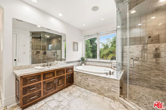 16655 La Maida Street, Encino (los Angeles)