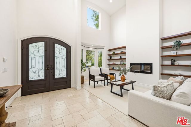 16655 La Maida Street, Encino (los Angeles)