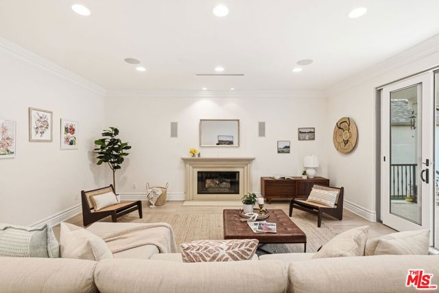 16655 La Maida Street, Encino (los Angeles)