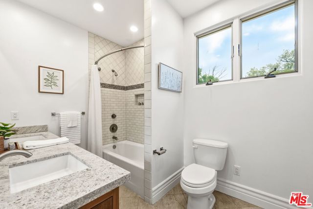 16655 La Maida Street, Encino (los Angeles)