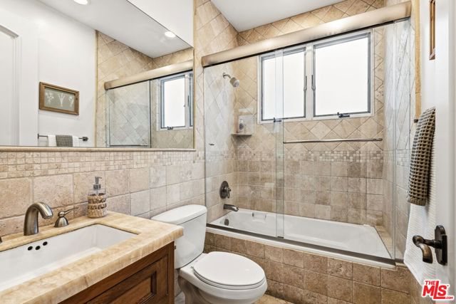 16655 La Maida Street, Encino (los Angeles)