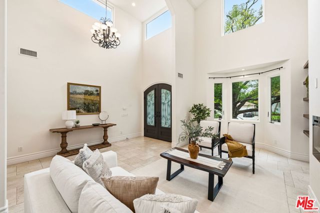 16655 La Maida Street, Encino (los Angeles)