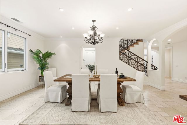 16655 La Maida Street, Encino (los Angeles)