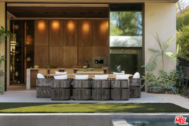 18911 Ringling Street, Tarzana (los Angeles)